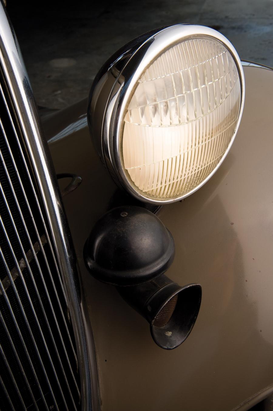  Ford V8 Station Wagon 1934 года  (фото 10 из 18)
